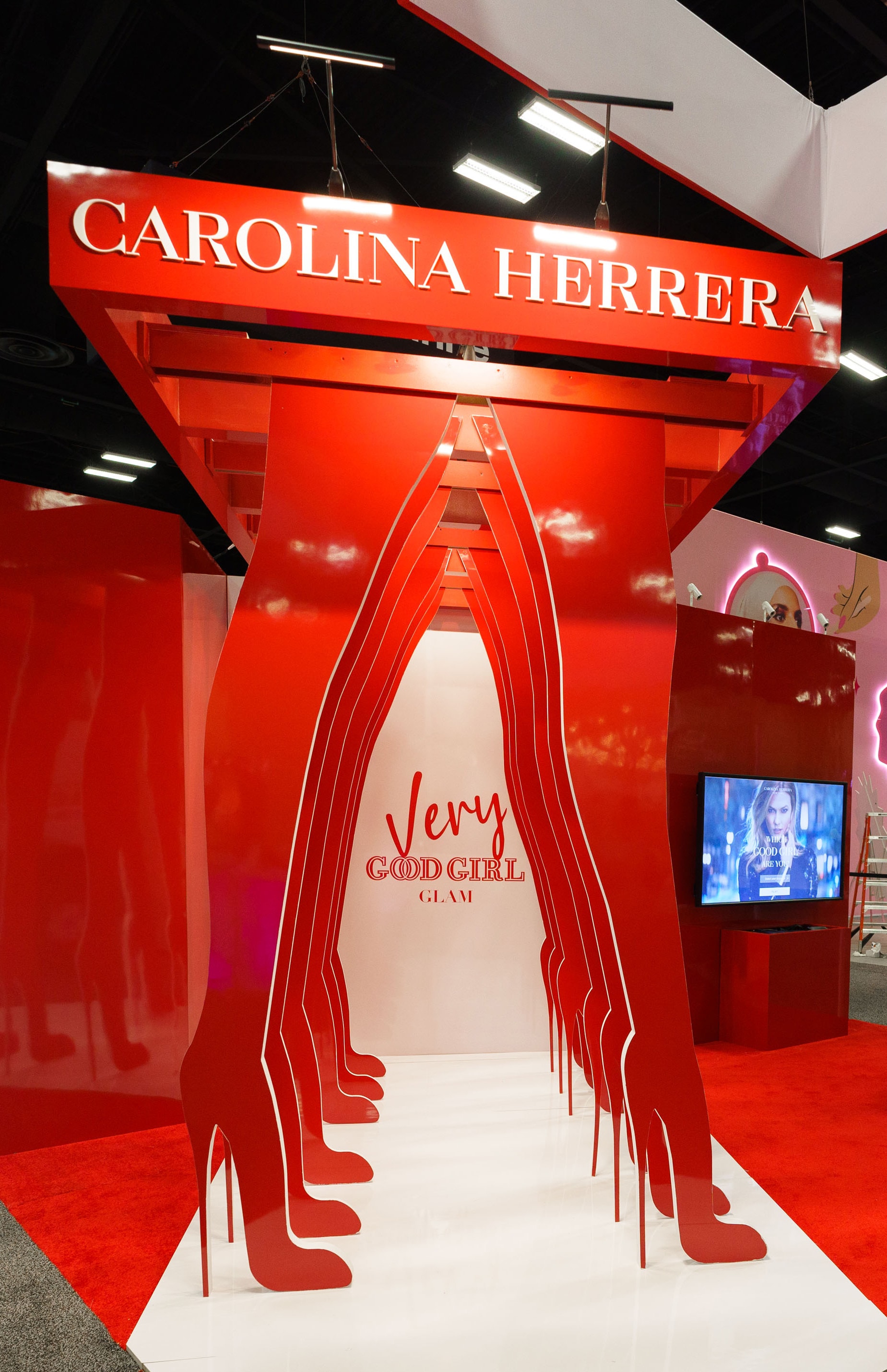 Carolina Herrera Very Good Girl Glam booth