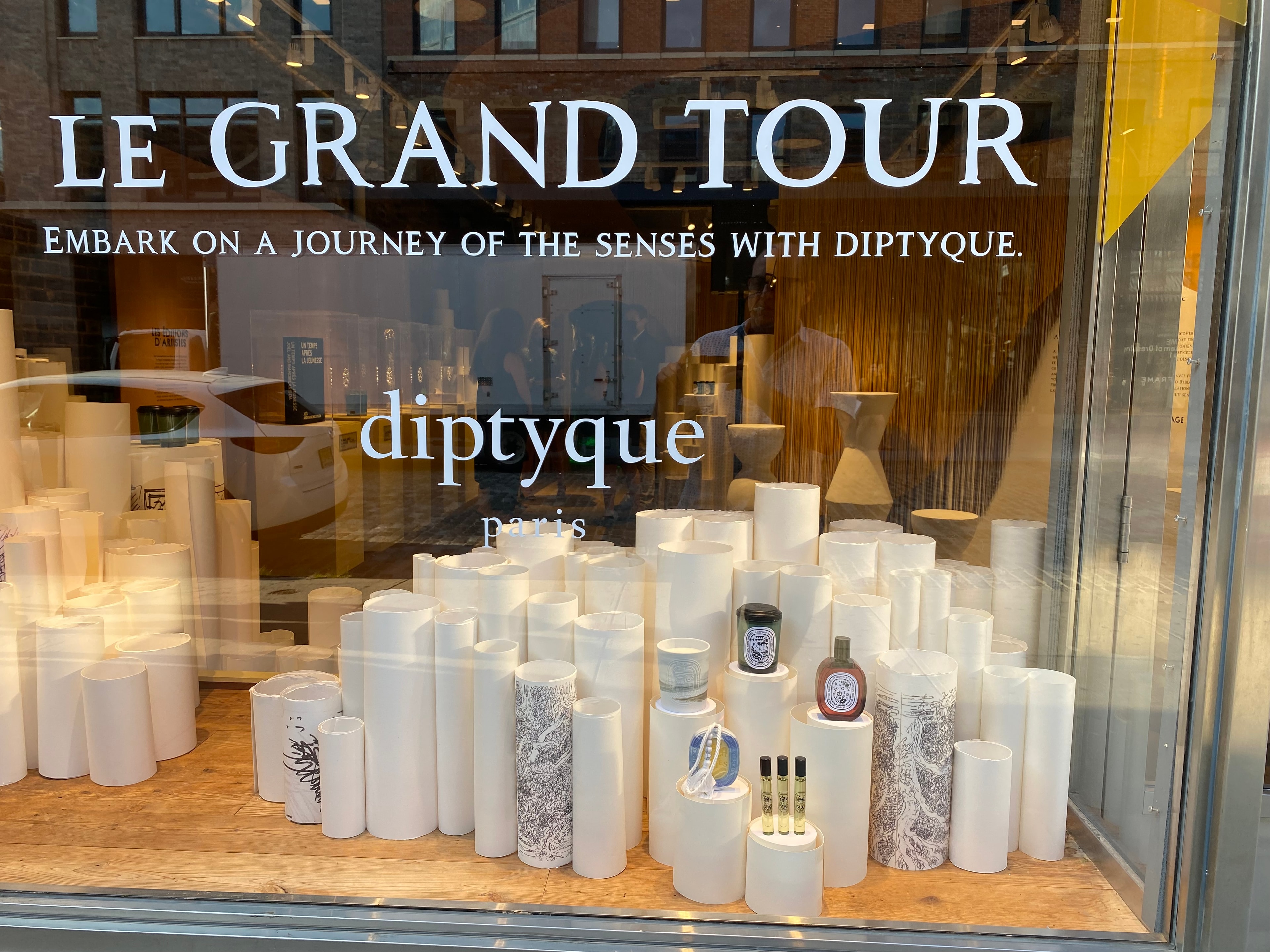 Pop-up retail activation display
