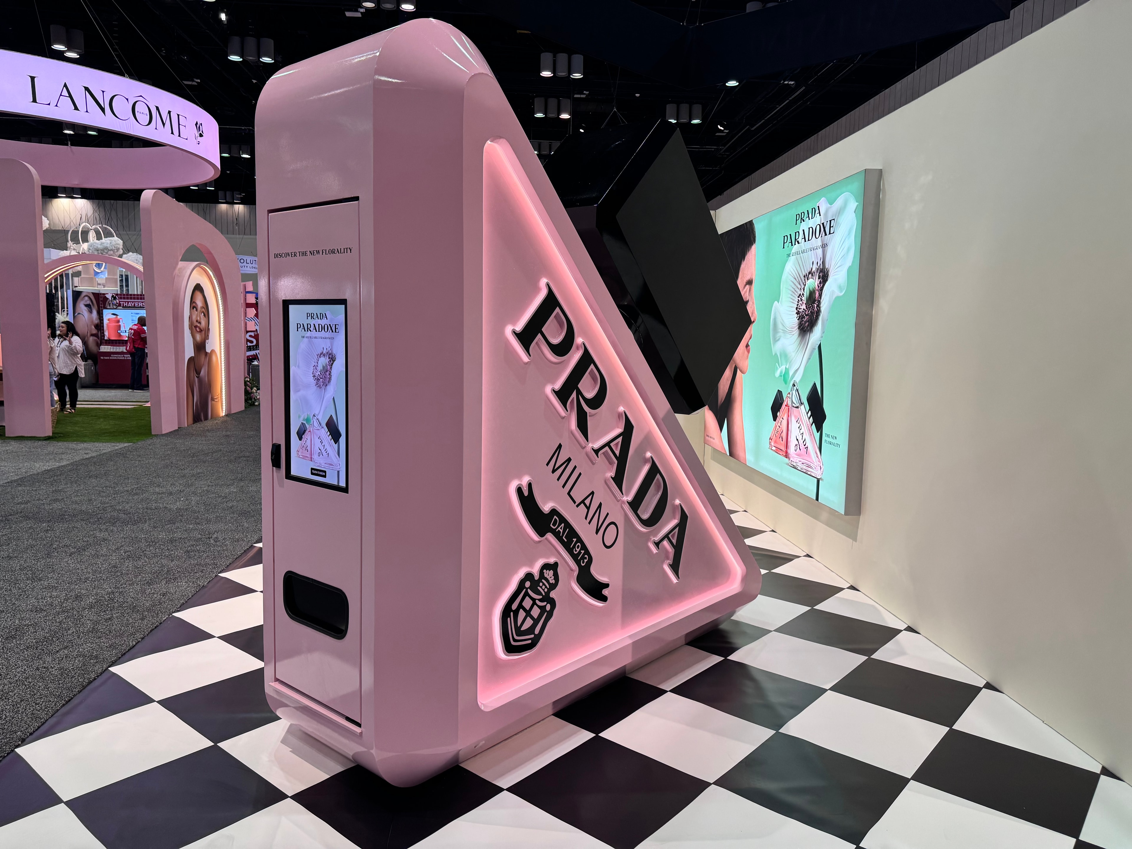 Trade show exhibition floor display